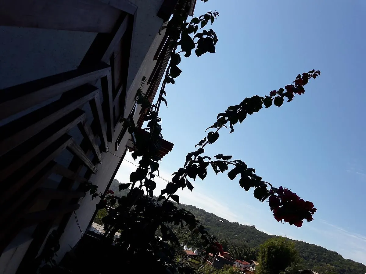 Vila Tamu Praia do Rosa Casa de Férias